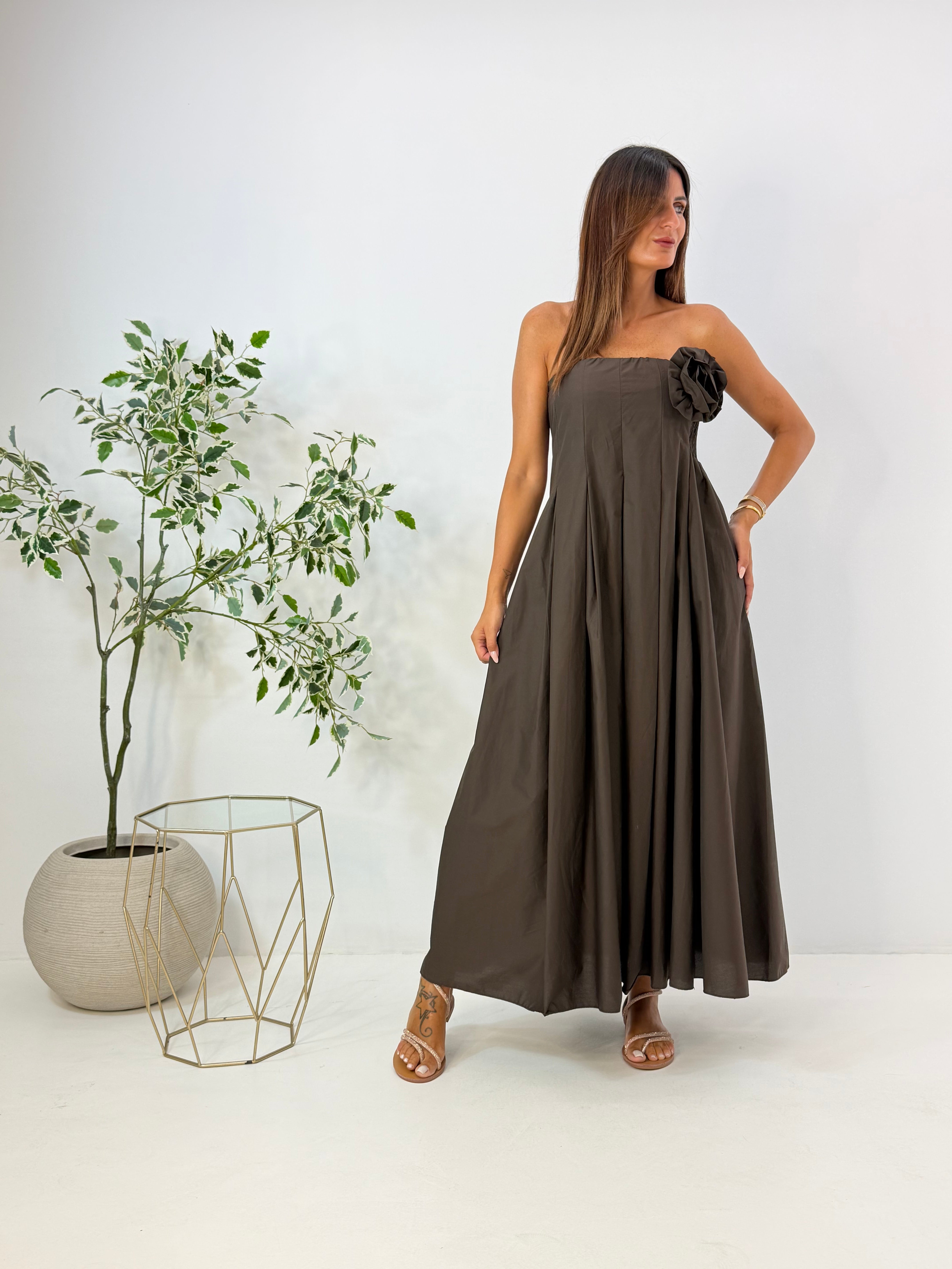 ABITO DELIA MORO
