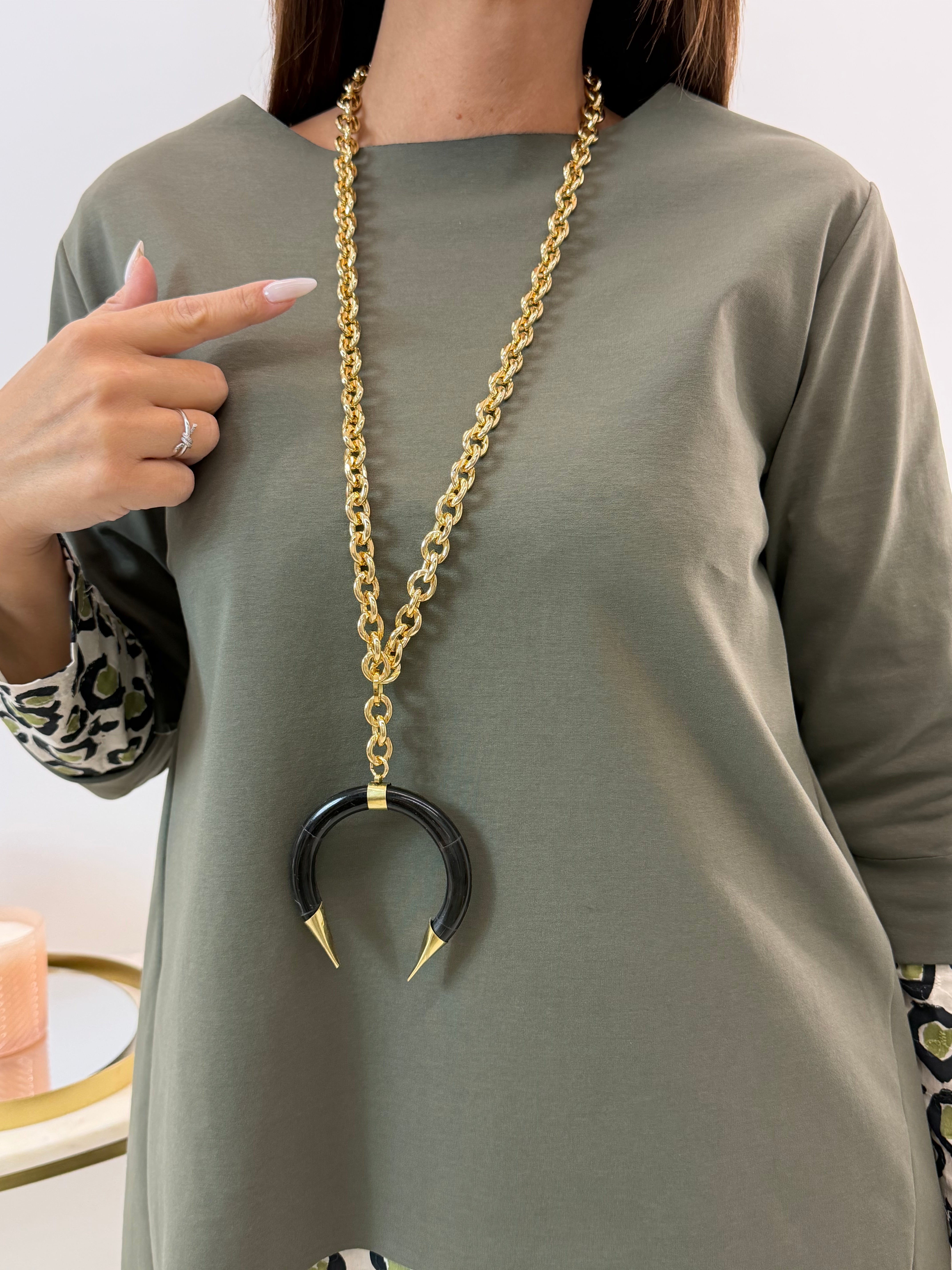 COLLANA LUNGA VIVIENNE CORNO MUPAJI