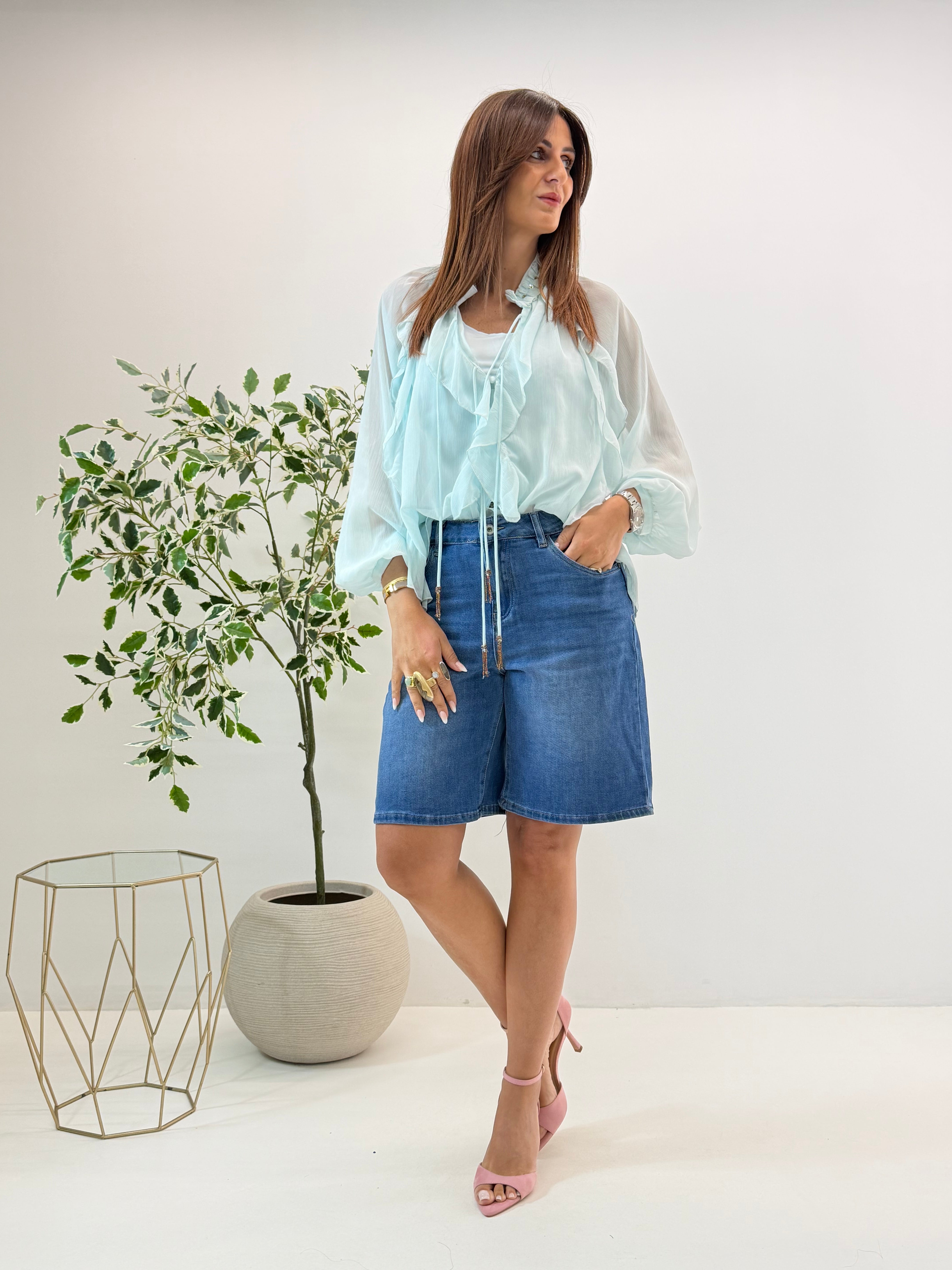BERMUDA AMIRA IN DENIM