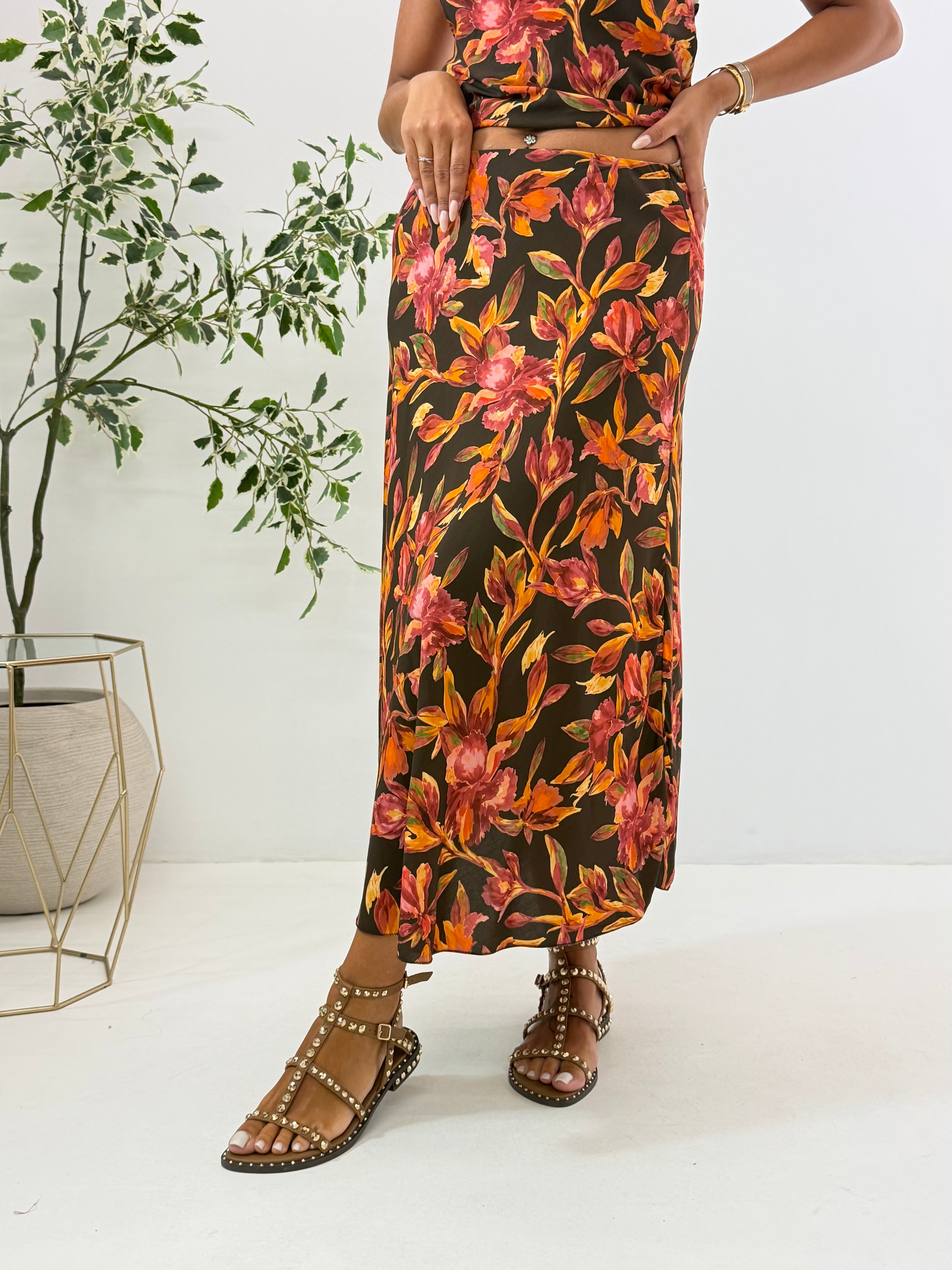 COMPLETO FLORA FANTASIA MORO