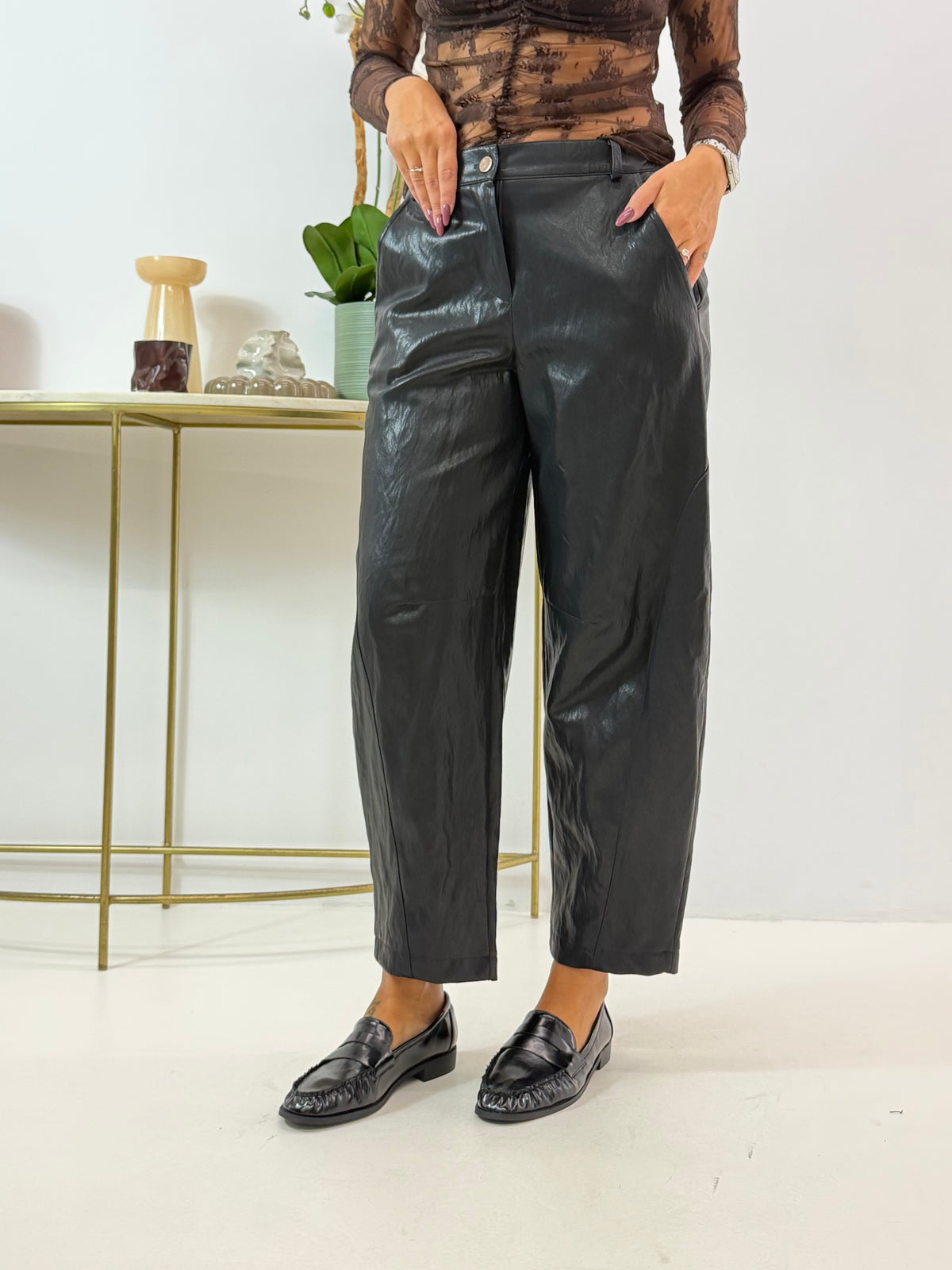 PANTALONE KUPRA IN ECOPELLE NERO