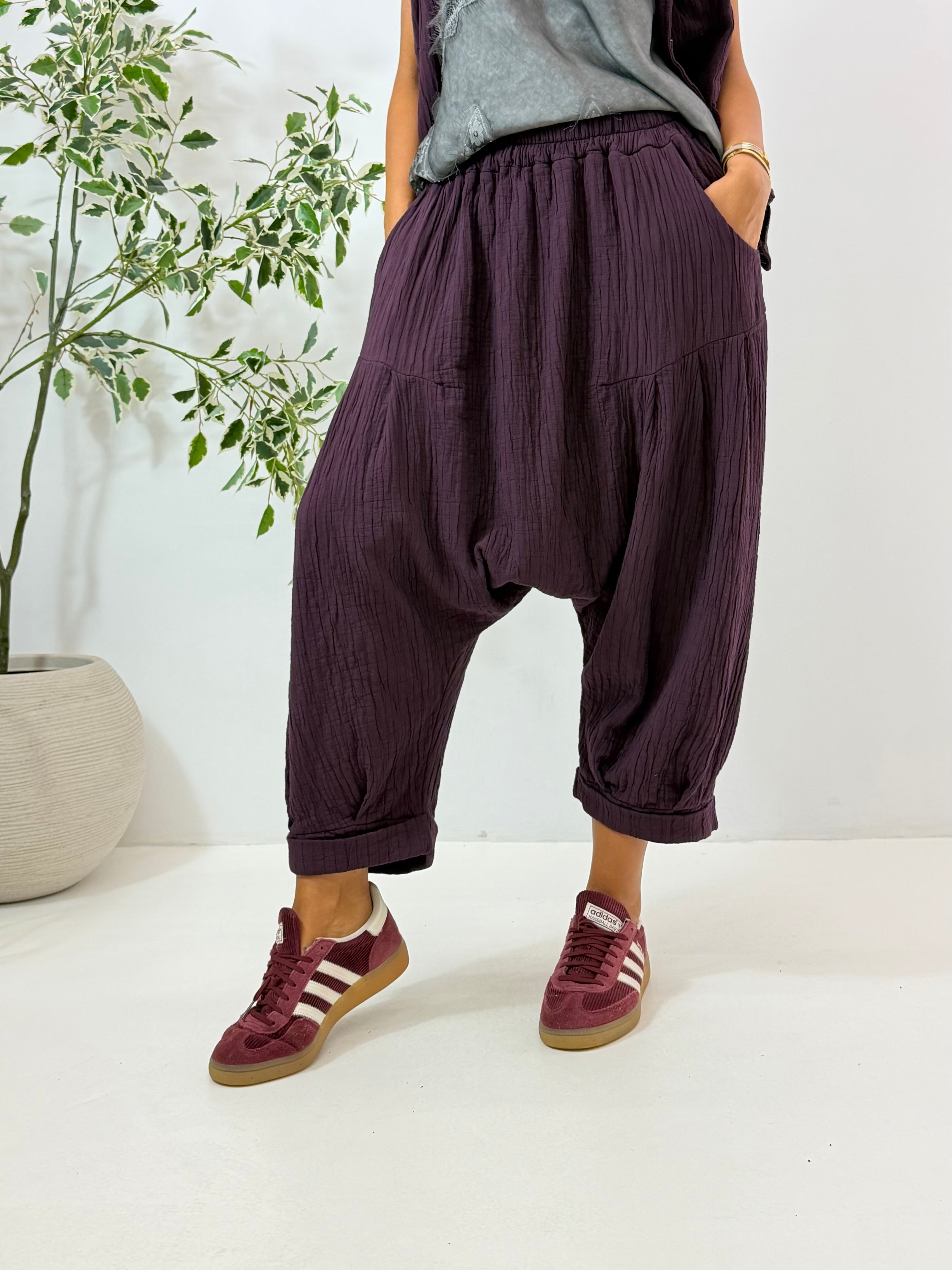 PANTALONE MARY