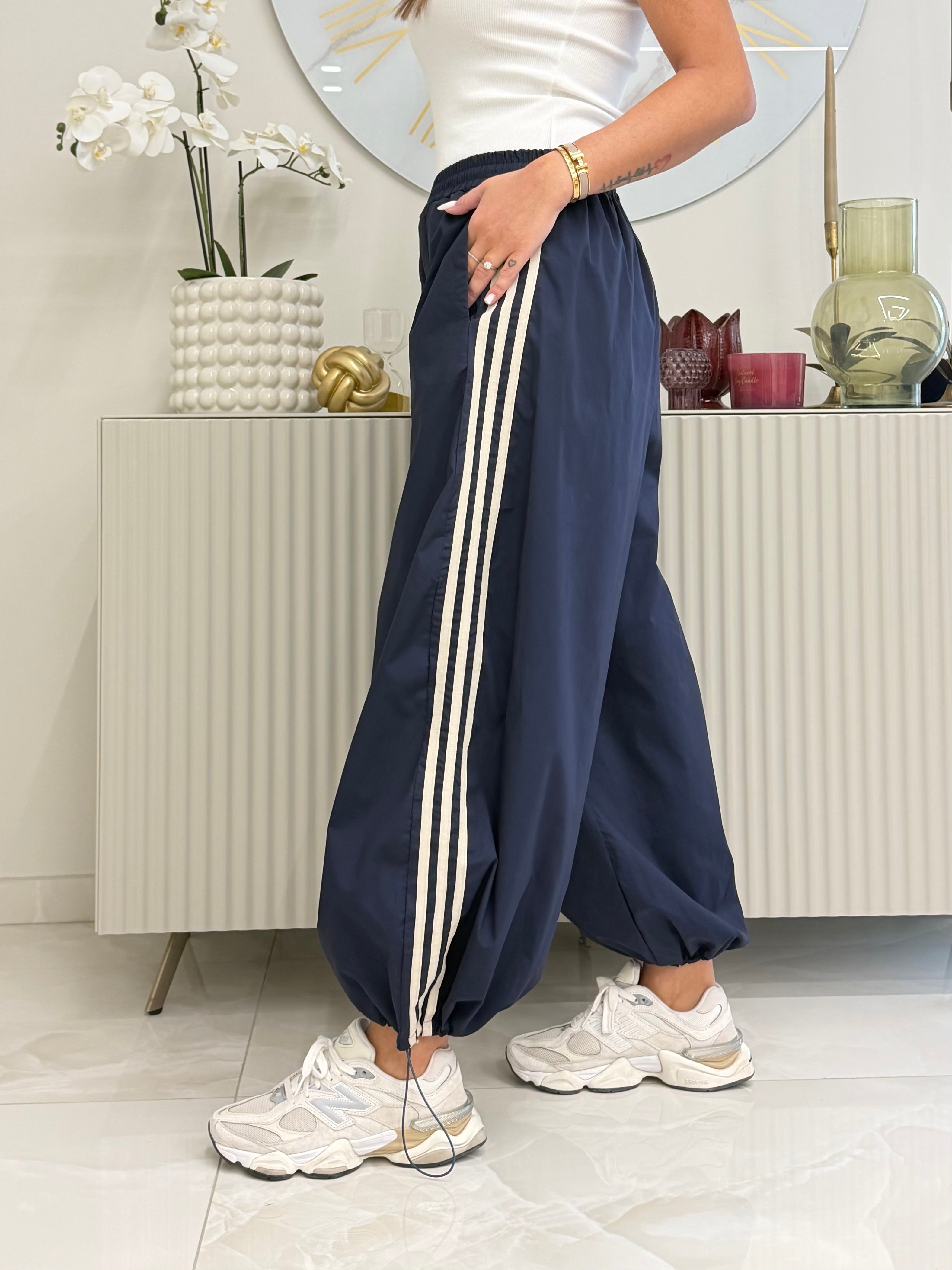 LUMINA STRIPE JOGGER